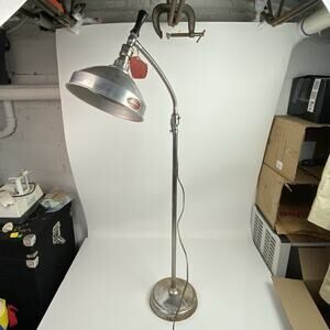 Vtg quack medical Zorex Infra-Red Therapeutic Gooseneck Lamp-Adjustable Fixture
